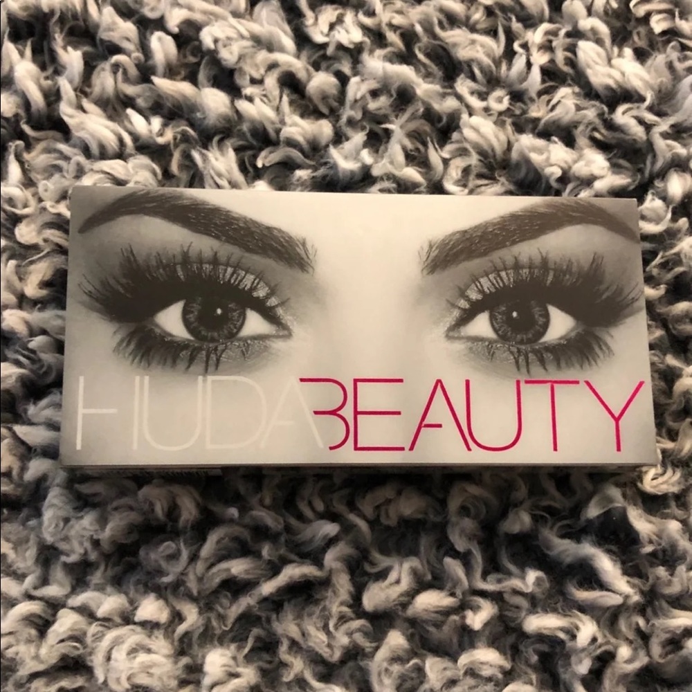 Huda Beauty Lashes